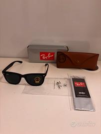 Ray-Ban Wayfarer nero opaco