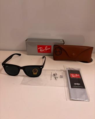 Ray-Ban Wayfarer nero opaco