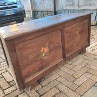 Cassapanca in legno antica