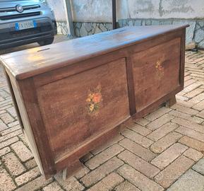 Cassapanca in legno antica