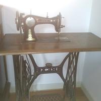 macchina da cucire vintage 