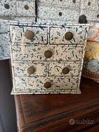 Piccola cassettiera per anelli, bigiotteria ecc