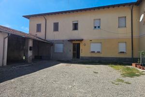 Appartamento completamente ristrutturato con giard