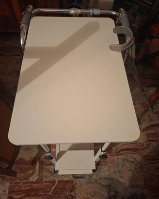 Tavolino da letto