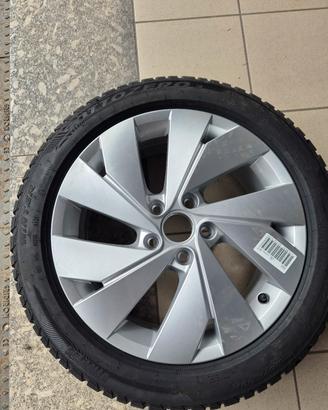 Ruote complete in lega originali Volkswagen Golf 8