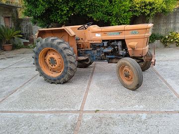Trattore fiat 480