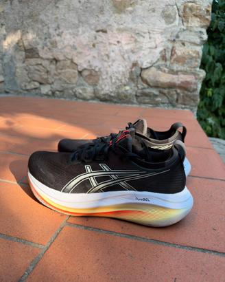 Asics Gel-Nimbus 27 scarpe da corsa