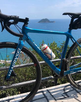 bicicletta gravel/ciclocross