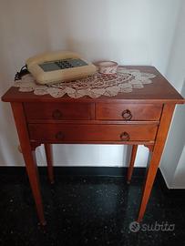 Mobiletto appoggia oggetti