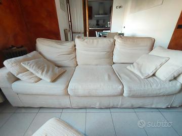 divano 3 posti con pouf