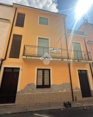 2 LOCALI A TREBISACCE