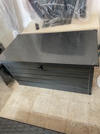 Baule da giardino con serratura grigio metallo