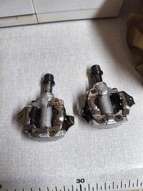 pedali sgancio rapido Shimano 