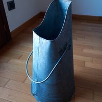 contenitore del latte antico