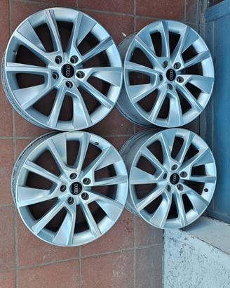 4 cerchi 18 originali Audi A3 Q2 Q3 TT