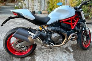 Ducati Monster 821 Pearl White