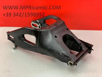 FORCELLONE POSTERIORE SUZUKI GSXR 1000 2006 2005 K