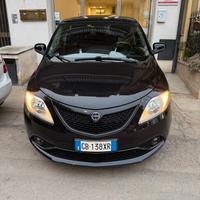 Lancia Ypsilon 1.0 FireFly 5 porte S&S Hybrid Ecoc