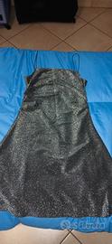 vestito grigio con spalline 