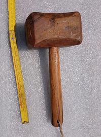 Mazzuolo in legno d'epoca cm 25.