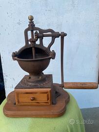 Grande macinacaffè antico