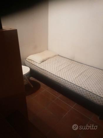 A Limbiate posto letto in stanza condivisa