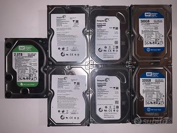 Bundle di 7 Hard Disk 3,5" + 1 da 2,5"