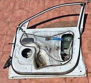 Porta ant. - post. dx  H. Kona + 2 gomme 235/45 18