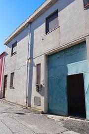 Casa indipendente con cortile