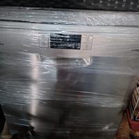 LAVASTOVIGLIE ELECTROLUX  13 COPERTI