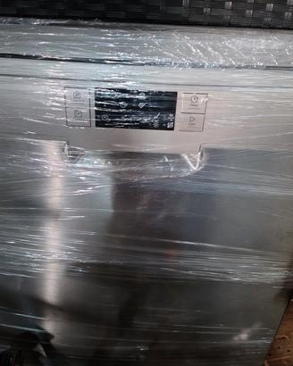 LAVASTOVIGLIE ELECTROLUX  13 COPERTI