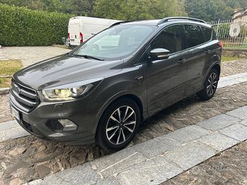 Ford Kuga 2.0 TDCI 180 CV 4WD Powershift ST-Line