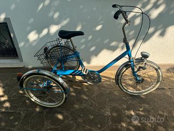 Triciclo biciclette