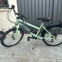 Bicicletta bambino da sistemare