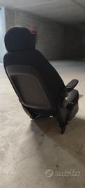 Coppia sedili anteriori con bracciolo 