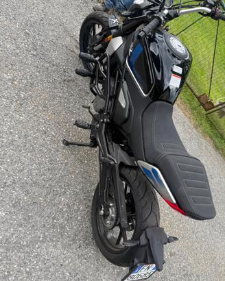 Moto praticamente nuova