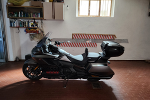 Honda goldwing dct