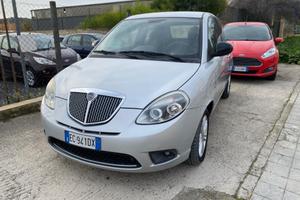 Lancia Ypsilon 1.2 69 CV Unyca
