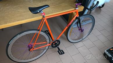 Bicicletta fixed scatto fisso