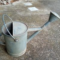 Annaffiatoi vintage in ferro zincato