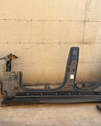 TAGLIO SOTTOPORTA E LONGHERONE BMW X5 ANNO:2020