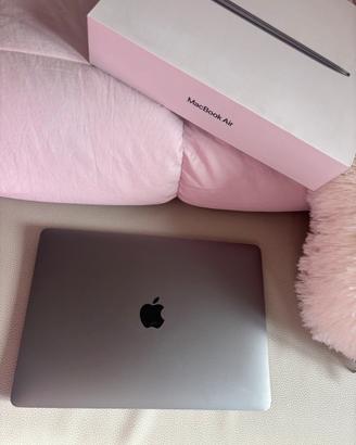 MacBook Air 13”
