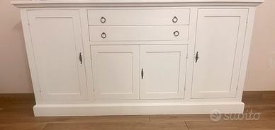 Mobile madia in legno