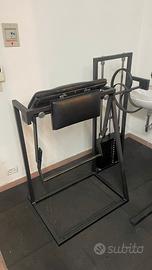 Macchinario per bicipiti