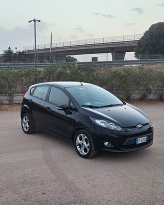 Ford Fiesta 1.4 5 porte Bz.- GPL Titanium