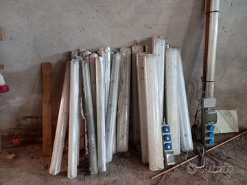 Neon, plafoniere luci di cantiere