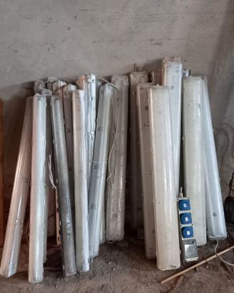 Neon, plafoniere luci di cantiere