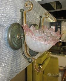 2 applique in ferro verde-ottone con vetro di mura