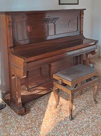 pianoforte a muro