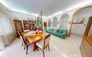 Casa indipendente a Como 5 locali